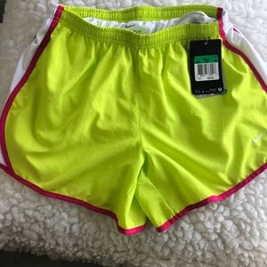 Nike girls running shorts size. Xl